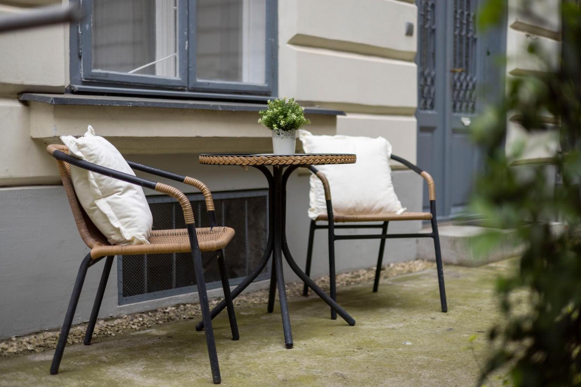 Hidden Gem With Terrace On The Andrassy Fashion Road Apartment Budapest Exterior photo