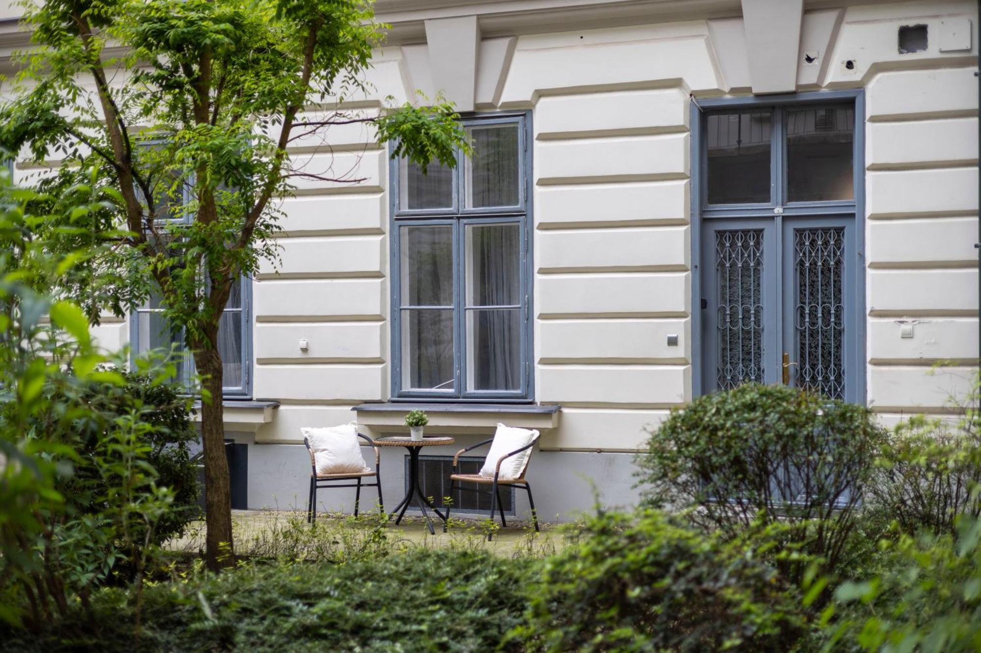 Hidden Gem With Terrace On The Andrassy Fashion Road Apartment Budapest Exterior photo