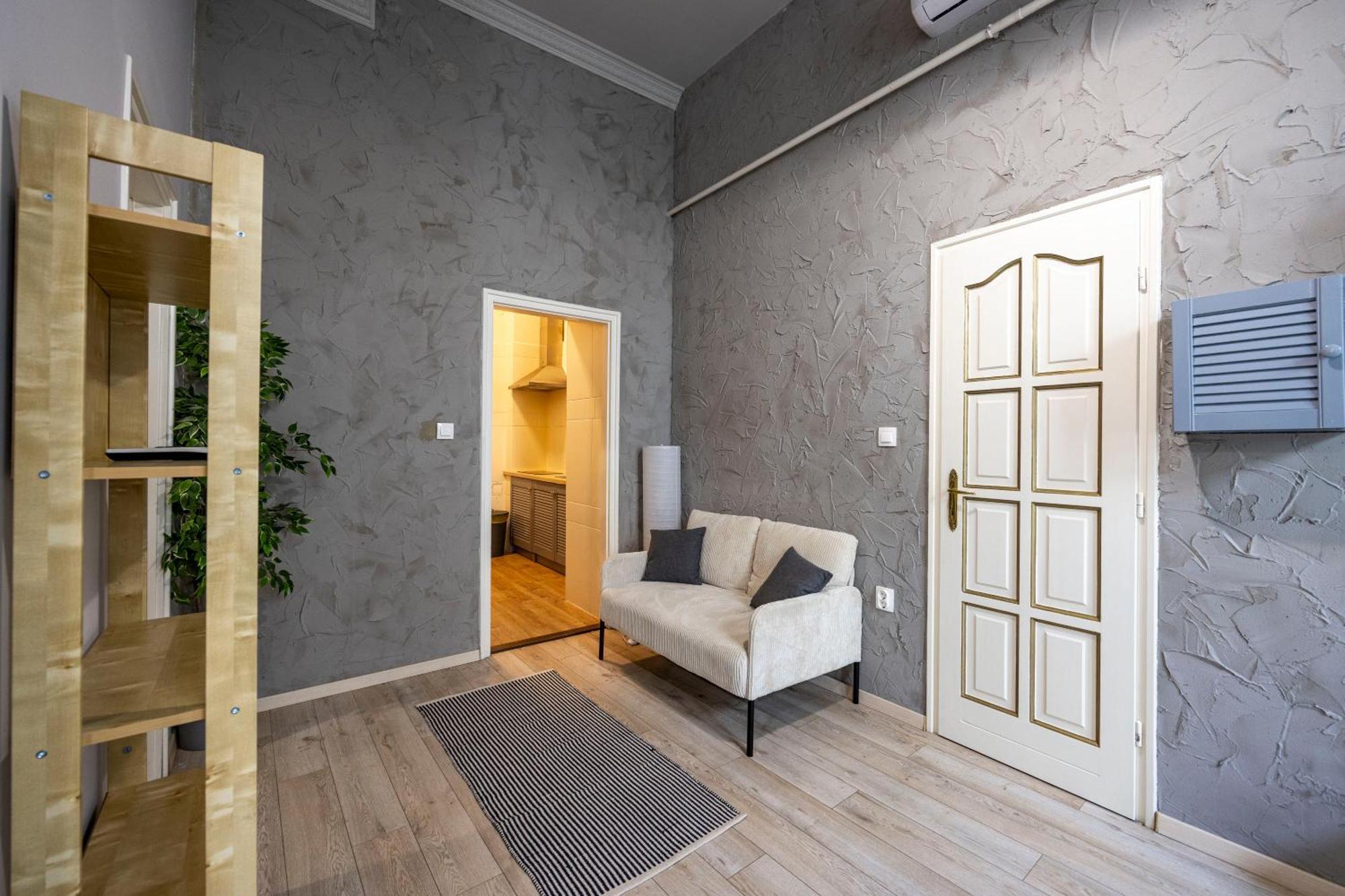 Hidden Gem With Terrace On The Andrassy Fashion Road Apartment Budapest Exterior photo